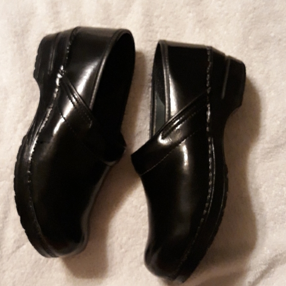 Dansko shoes - Picture 2 of 6